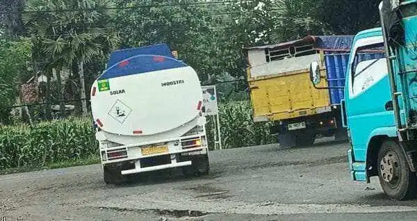 Skandal Solar Ilegal Diduga Dikendalikan PT Lautan Dewa Energy: Truk Lalu-Lalang di Tuban, Publik Tagih Ketegasan Presiden Prabowo