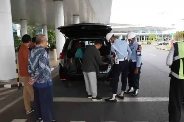 Satpom Lanud Sjamsudin Noor Gelar Operasi Gaktib Gabungan, Perketat Pengawasan Kendaraan di Bandara Internasional