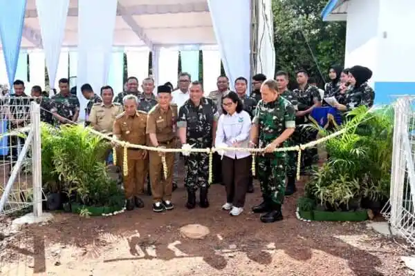 Dukung Program Asta Cita Presiden RI, Danlanud Sjamsudin Noor Resmikan SPPG Maluka Baulin Perkuat Gizi Generasi Bangsa
