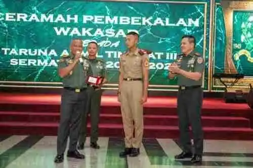 Wakasad Berikan Pembekalan kepada Taruna Akademi Militer Tingkat III/Sermatar TP 2025/2026 Jelang Prasetya Perwira TNI