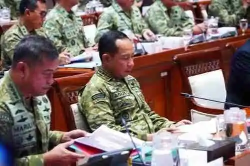 Panglima TNI Bersama Wamenhan RI Hadiri Raker Bersama Komisi I DPR RI