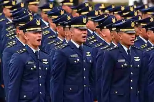 Panglima TNI Hadiri Upacara Prasetya Perwira (Praspa) TNI dan Polri Tahun 2026 di Istana Negara