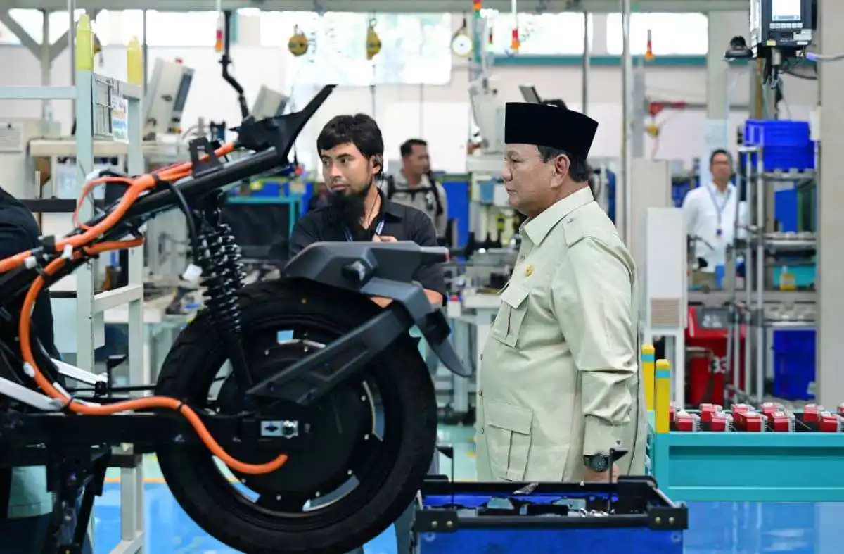 Panglima TNI Hadiri  Peluncurkan Motor Listrik Nasional oleh Presiden RI