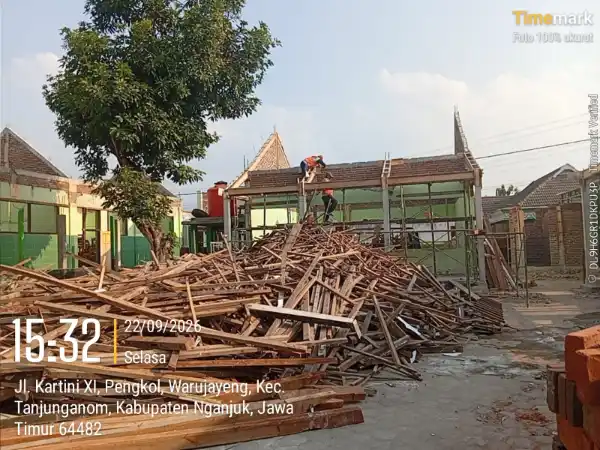 Revit Sekolah Nganjuk Jadi Bola Panas: Potongan dan Kualitas Bangunan Disorot