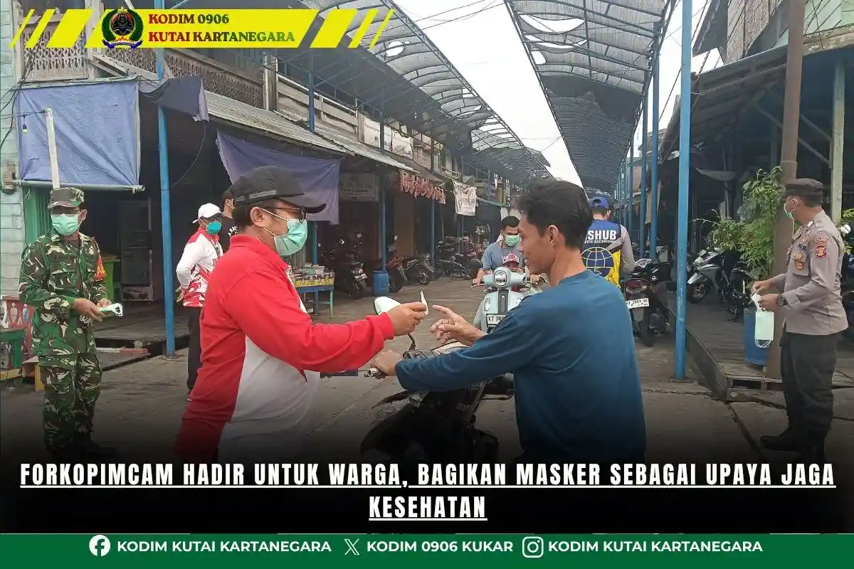 Forkopimcam Hadir untuk Warga, Bagikan Masker sebagai Upaya Jaga Kesehatan