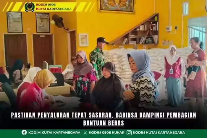 Pastikan Penyaluran Tepat Sasaran, Babinsa Dampingi Pembagian Bantuan Beras