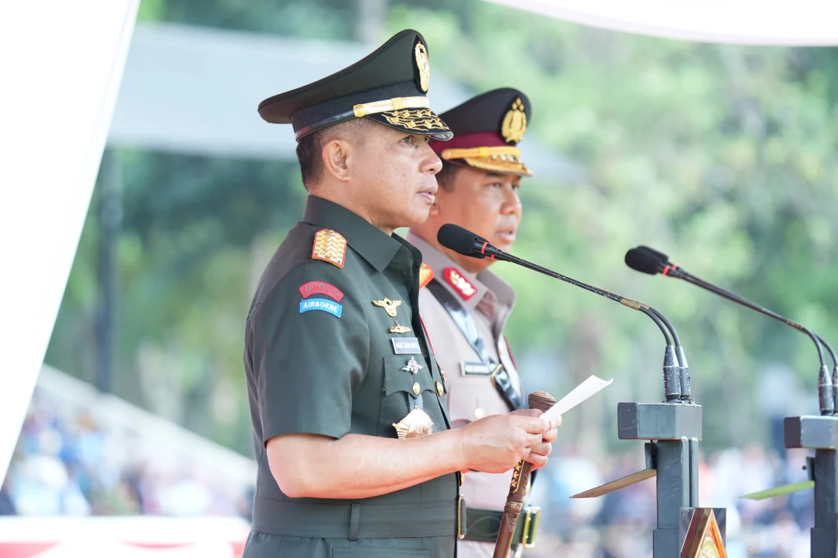 1.944 Taruna TNI-Polri Resmi Sandang Pangkat Prajurit Taruna dan Bhayangkara Taruna