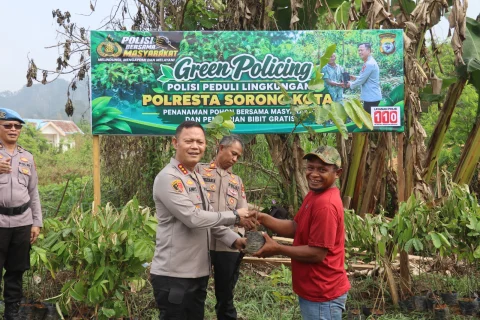 Green Policing, Polresta Sorong Kota Tanam 90 Pohon Produktif untuk Dukung Ketahanan Pangan dan Kamtibmas