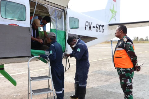 TNI Dukung Operasi Modifikasi Cuaca di Papua Selatan, Semai 10 Ton Garam