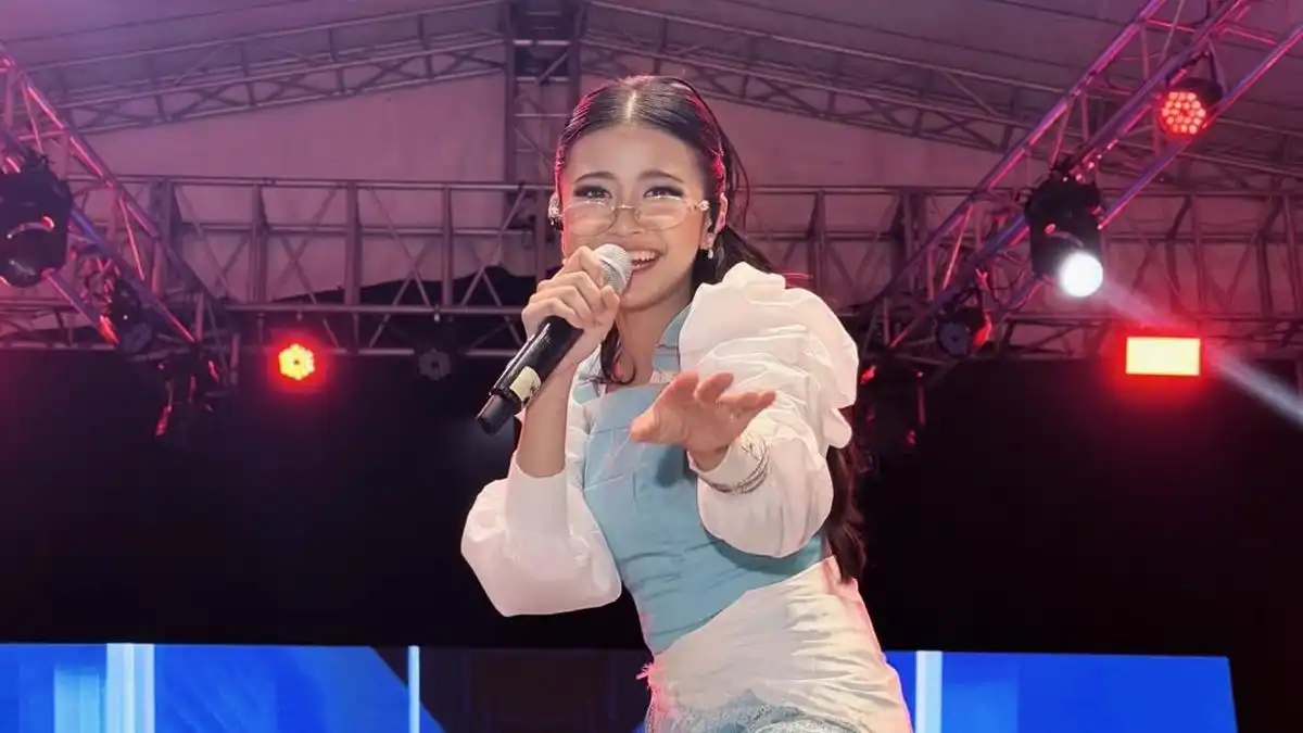 Tasya Allesia Tampil di Kediri, Buktikan Kematangan Panggung di Usia Muda