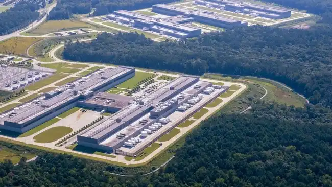 Uji Beban Data Center dan Risiko Gangguan Listrik: Penjelasan IDPRO atas Isu di Batam