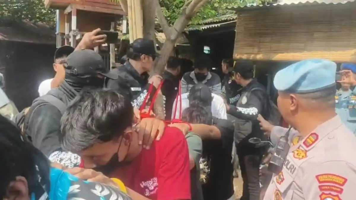 Penggerebekan di Jalan Kunti, 19 Pria Diperiksa dalam Dugaan Kasus Narkotika