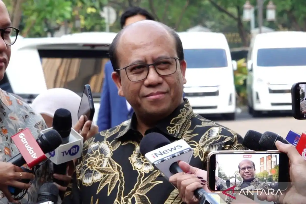 Agenda Ekonomi Indonesia: Pergantian Pimpinan PLN hingga Fasilitas Halal bagi UMKM