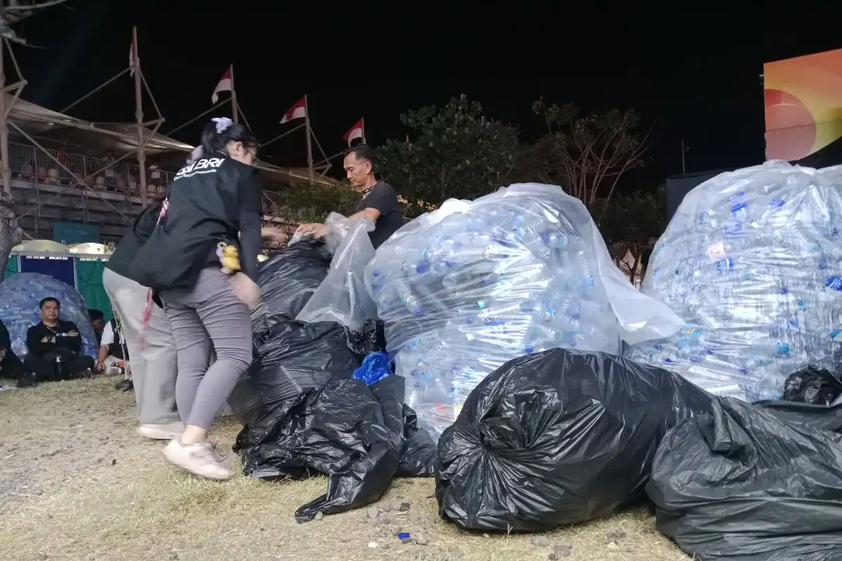 Pembersihan Sampah MotoGP Mandalika Masih Berlangsung Usai Balapan