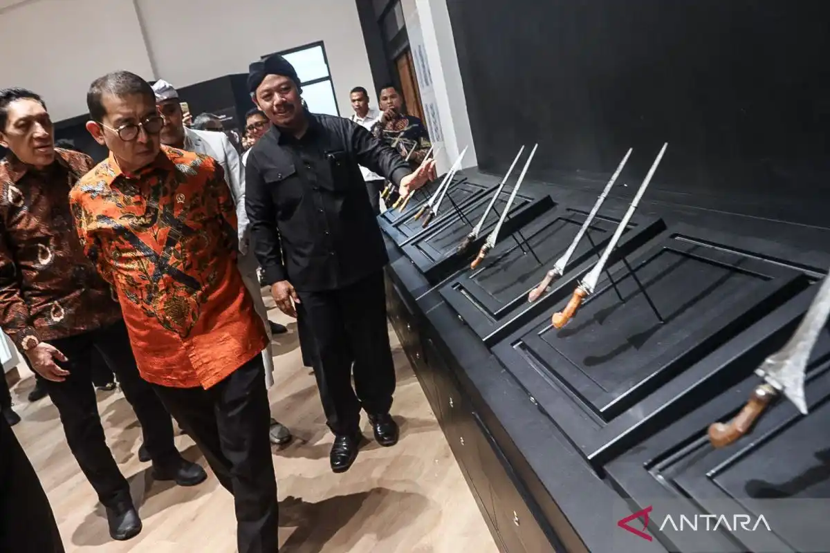Sorotan Berita: Pengasuhan Digital, Museum Keris, Teknologi, dan Duka Seni Peran
