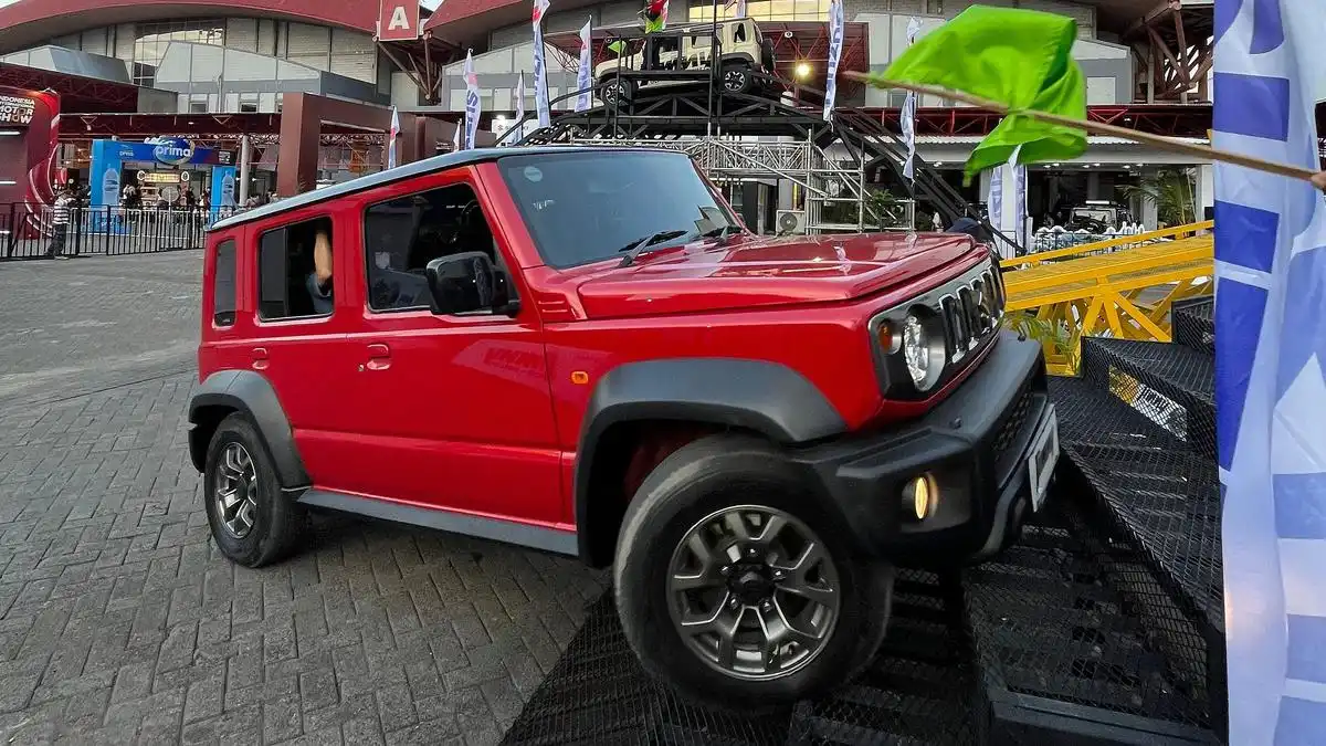 Harga Suzuki Jimny Bekas: Perbandingan Model 3 Pintu dan 5 Pintu