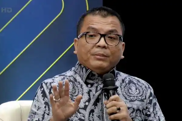 Denny Indrayana Sebut Cawe-Cawe Jokowi sebagai Operasi Politik di Pilpres 2024