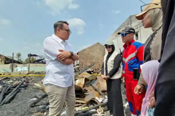 Pemulihan Pascakebakaran di Tenggarong: Kunjungan Bupati dan Dampak Tragedi
