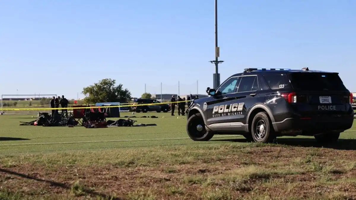 Tragedi di Lapangan Sepak Bola Wichita: Dua Tewas, Penyelidikan Berlanjut