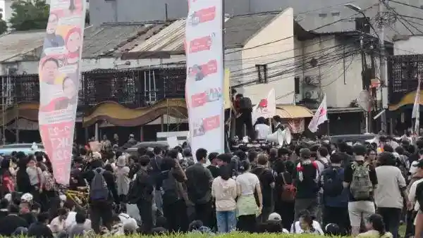 Demo Aliansi Mahasiswa Picu Kepadatan di Sekitar Tugu Tani