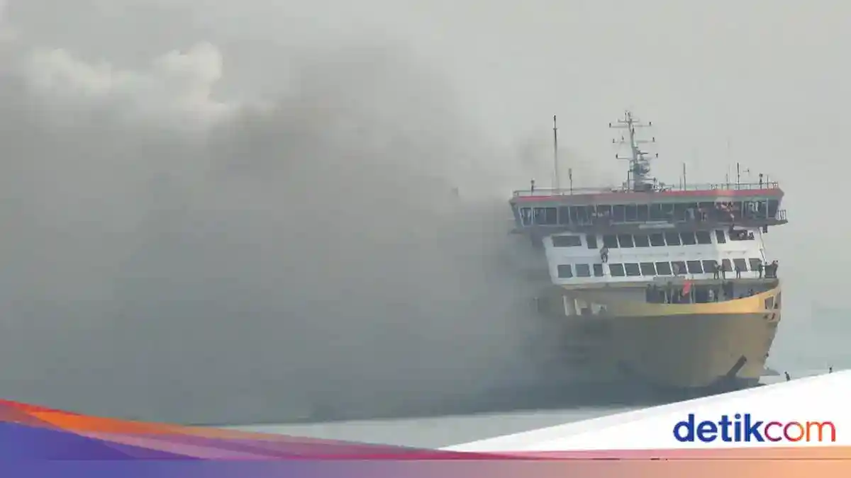 Kebakaran KMP Batumandi di Merak: 420 Penumpang Dievakuasi, Penyebab Diselidiki