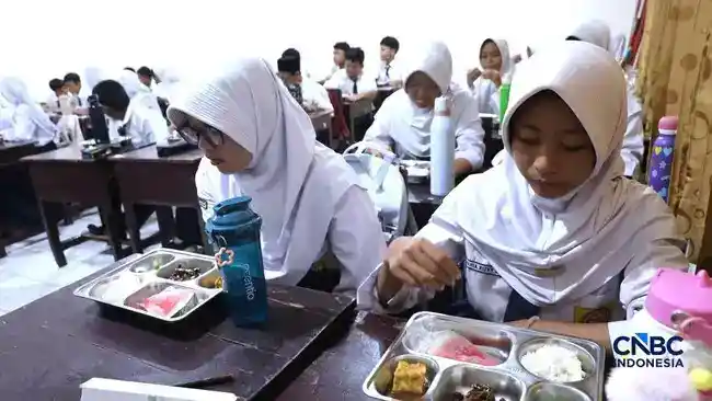 Kajian DEN: MBG Berkaitan dengan Kehadiran Siswa, tetapi Penyalurannya Belum Merata