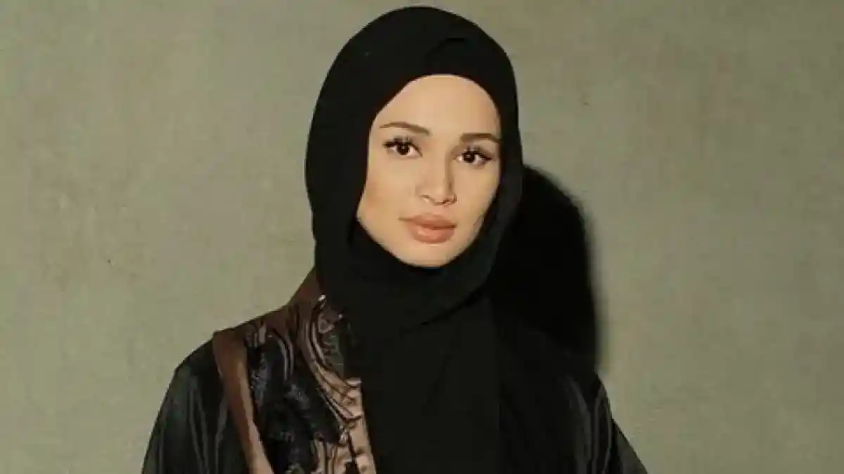 Izara Aishah di Tengah Sorotan: Polemik, Keluarga, dan Kiprah Fashion