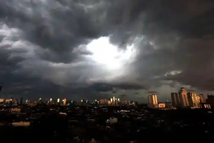 Prakiraan Cuaca Malang 21 Oktober 2026: Cerah Seharian, Sejumlah Wilayah Berangin