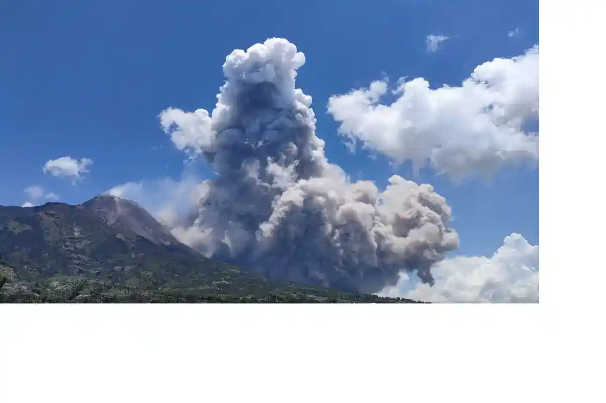 Enam Guguran Lava Merapi Bergerak ke Sektor Barat Daya