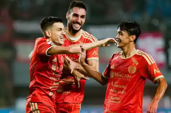 Persija Menang 5-1 atas Arema FC dan Kembali ke Puncak Super League