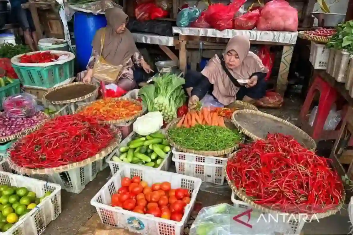 Catatan PIHPS: Cabai Rawit Merah Rp110.950 per Kilogram, Telur Rp29.150