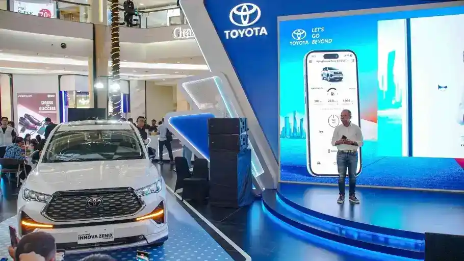 Innova Zenix Hybrid Hadir dengan Kendali Kendaraan dari Aplikasi mToyota