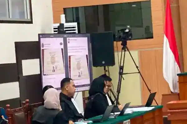 Dian Sandi Sebut Belum Pernah Melihat Langsung Ijazah Asli Jokowi
