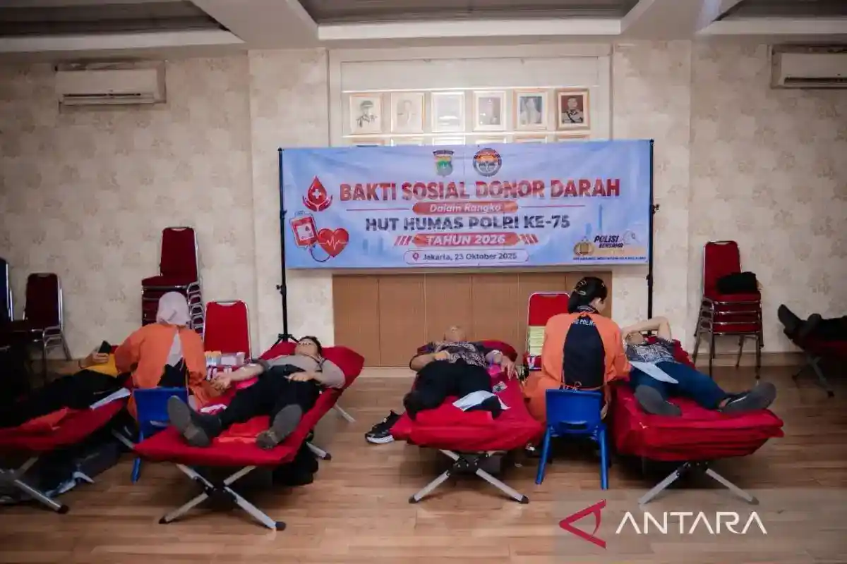Donor Darah Polda Metro Jaya Tandai 75 Tahun Humas Polri