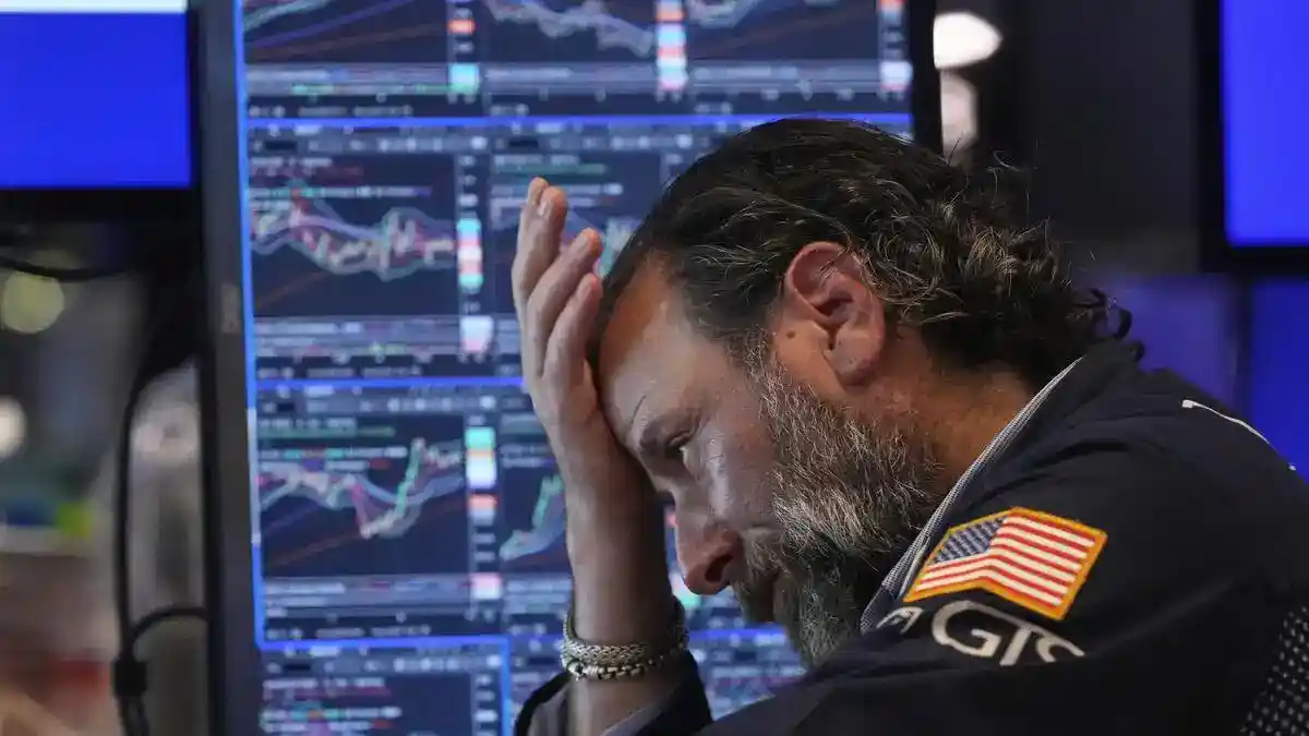 Tekanan Teknologi Menjalar, Dow Jones Melemah di Akhir Pekan