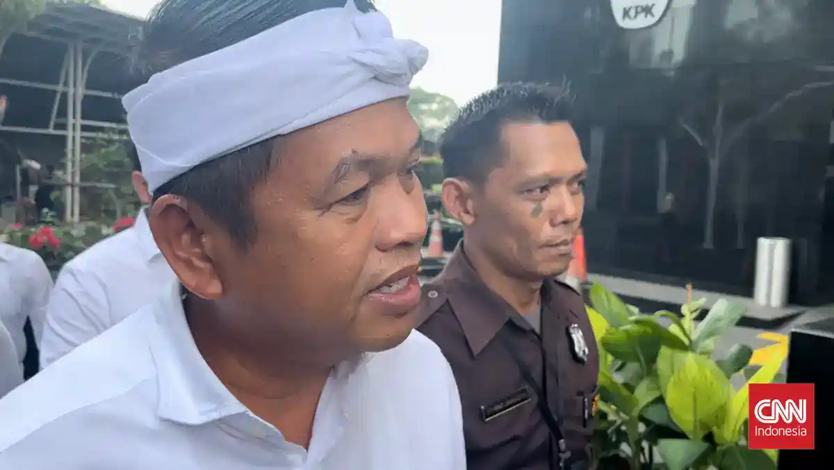 Water Bombing Tekan Kebakaran di Gunung Ciremai, Api Tersisa di Titik Terbatas