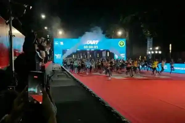 Jakarta Running Festival 2026 Dimulai: Pramono Lepas Pelari Maraton di GBK