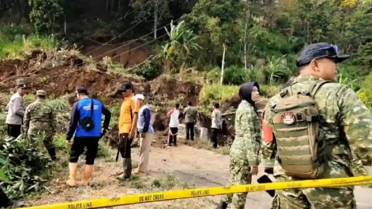 Longsor di Panekan Putus Akses Tapak–Sukowidi, Evakuasi Perlu Alat Berat