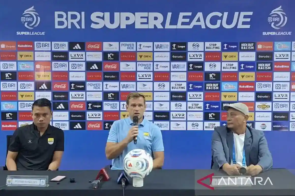 Bobotoh Jadi Suntikan Semangat Persib saat Menang Dramatis di Pakansari