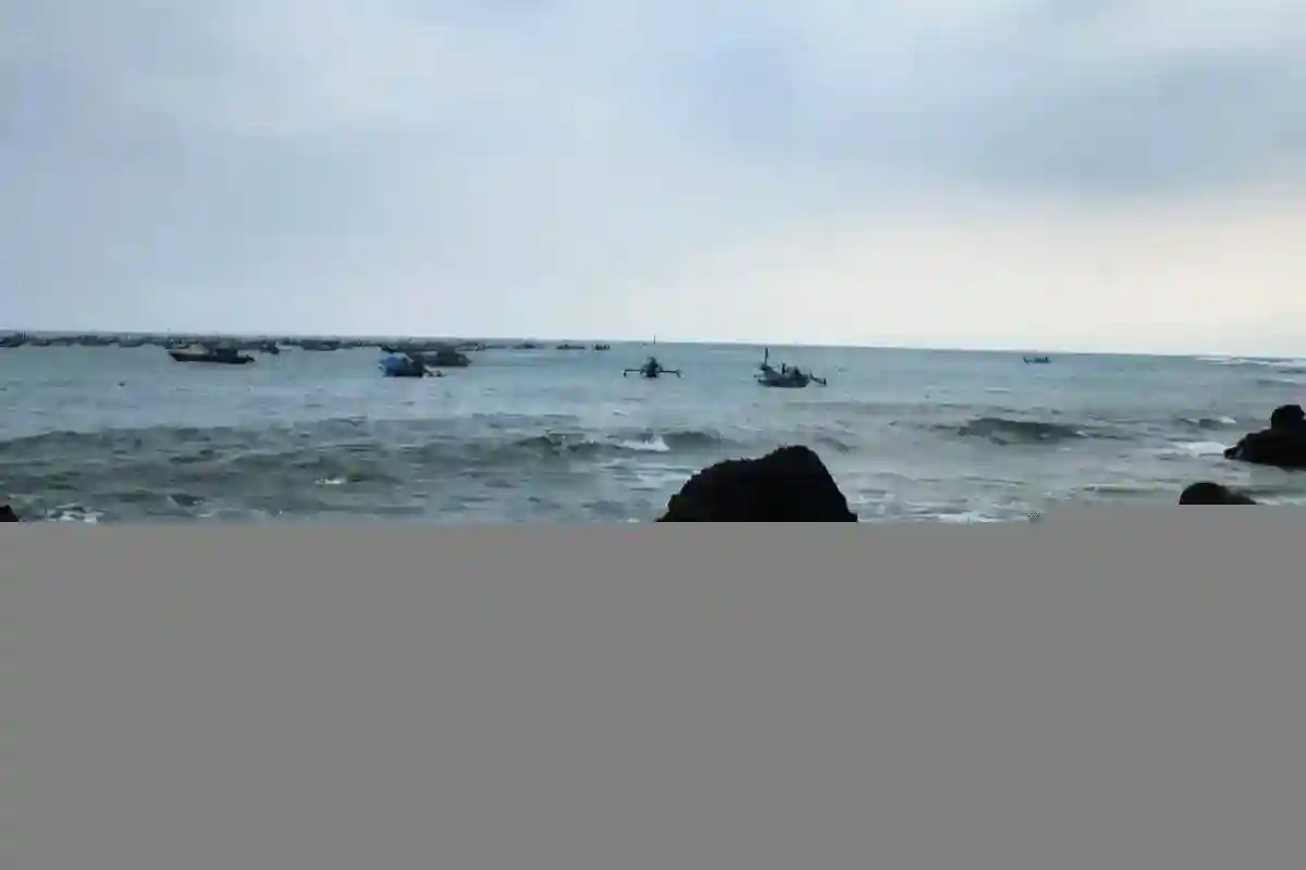 Patroli Pantai Cidaun Diperketat Saat Gelombang Tinggi Mengancam