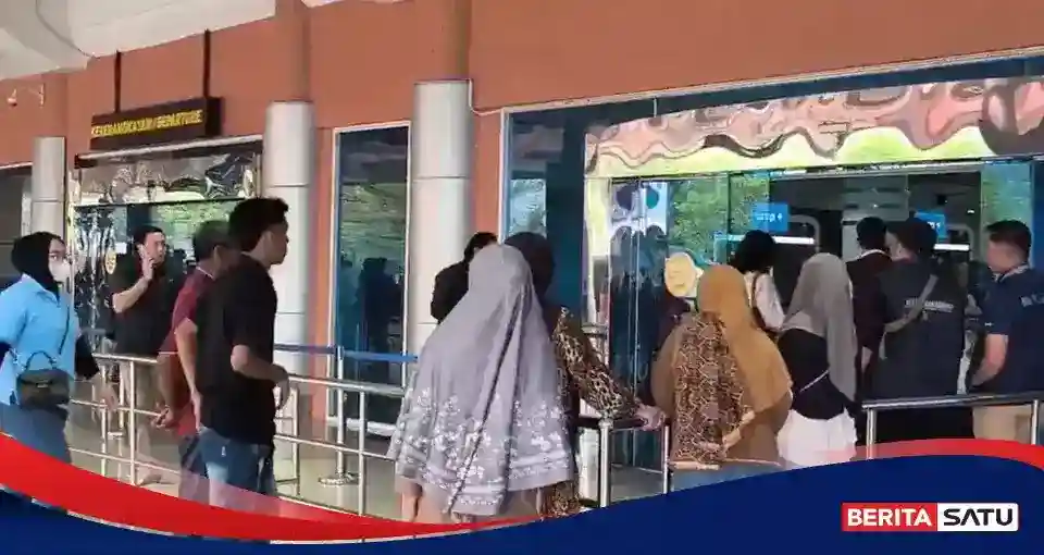 Penerbangan di Bandara SMB II Palembang Kembali Normal Usai Hujan Redakan Kabut Asap
