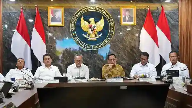 Menjaga Harga Pangan Menjelang Nataru: Seruan Mendagri untuk Bansos dan Operasi Pasar
