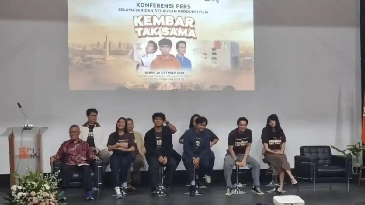 Endy Arfian Menghidupkan Dua Identitas dalam Film Kembar Tak Sama