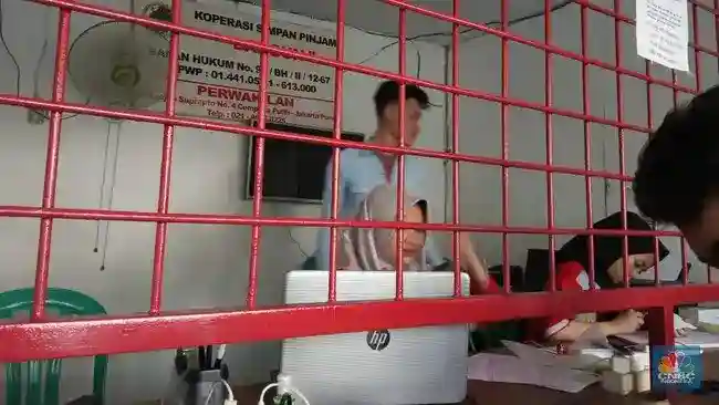 OJK Hentikan 11 Pergadaian Ilegal, Satgas PASTI Ungkap Risiko bagi Konsumen