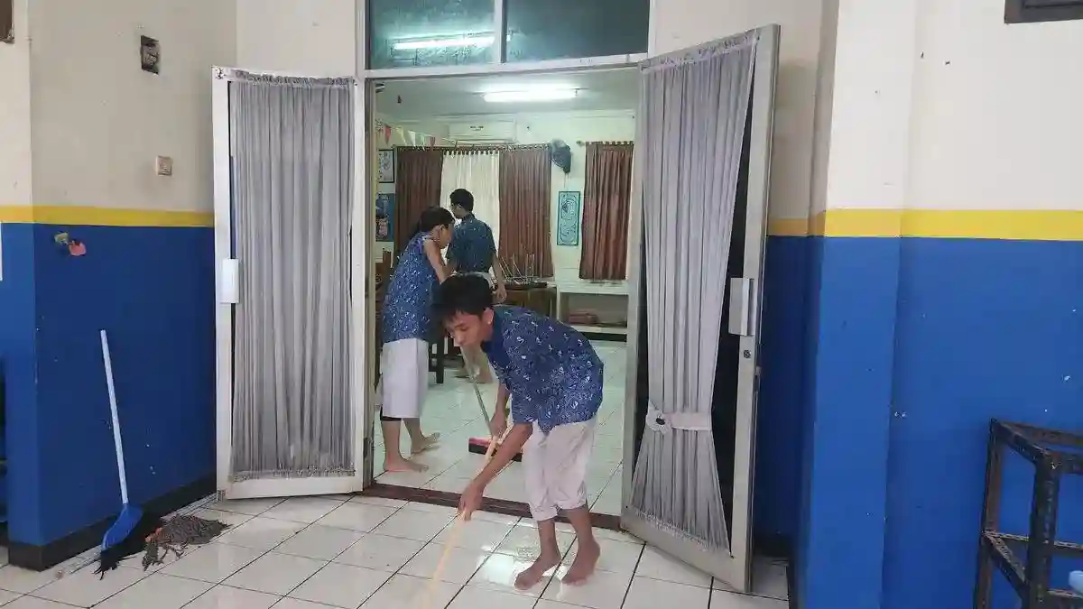 Banjir Kembali Rendam SMPN 2 Depok, Sekolah Minta Saluran Air Dibenahi