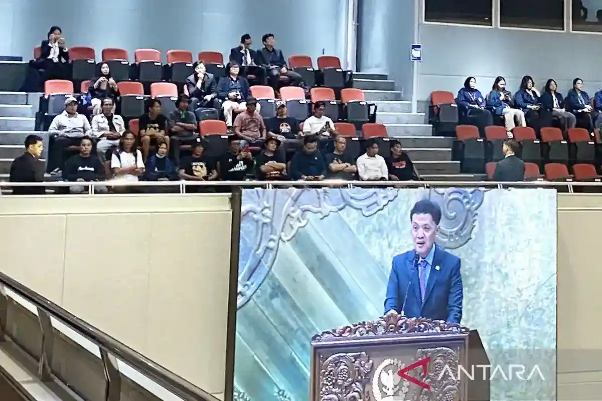 Lima Perkembangan Politik: RUU Perampasan Aset hingga Penanganan Karhutla