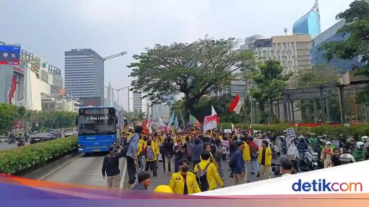 Aksi di Sejumlah Titik Jakarta, Polisi Imbau Pengendara Siapkan Rute Alternatif