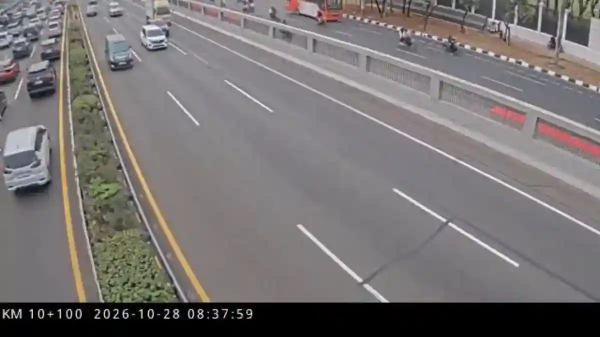 Arus Tol Dalam Kota Padat Menjelang Aksi 28 Oktober, DPR/MPR Masih Lengang