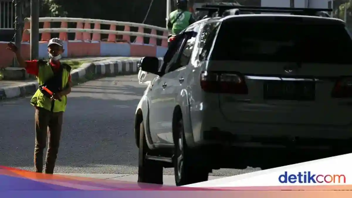 Pemprov DKI Imbau Pengendara Tidak Memberi Uang kepada Pak Ogah