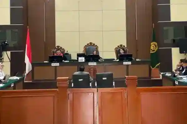 Kesaksian Lechumanan: Jokowi Merasa Terganggu oleh Pemberitaan soal Ijazah